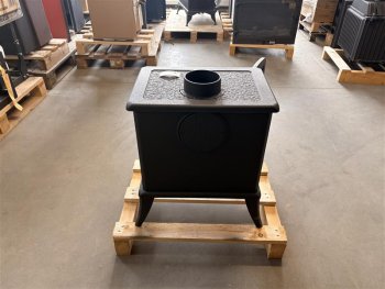 KRATKI krbová kamna KOZA K7 - černá (vystavený kus)