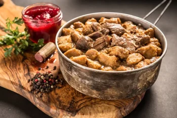 Adventure Menu jelení ragú s bramborovými špalíčky 400g