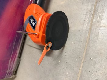 Kraft&Dele AKU vyžínač 18V 2Ah KD5122 s baterií a nabíječkou - II. Jakost