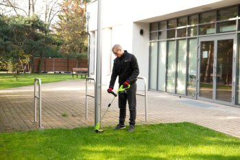 4GARDEN akumulátorový vyžínač 20V 24cm APK23