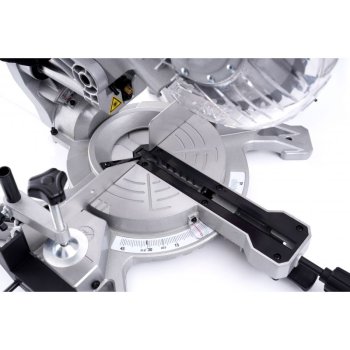 Kraft&Dele pokosová pila 2,5kW KD3012 s laserem