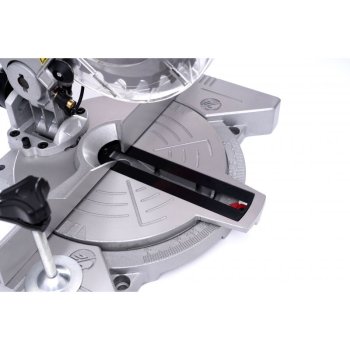 Kraft&Dele pokosová pila 2,2kW KD3013 s laserem