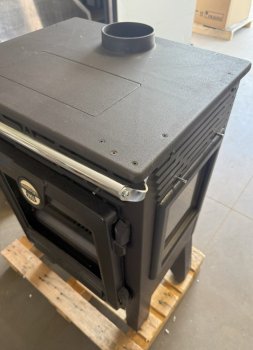 CALISKAN krbová kamna VLTAVA 3D - černá (II. Jakost)