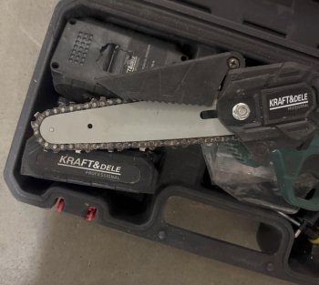 Kraft&Dele AKU řetězová pila 21V 18,5cm KD10623 + 2x baterie - Použito