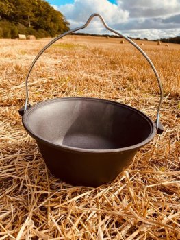 KAWMET litinový kotlík 9l