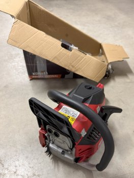 Kraft&Dele benzinová pila 3,9kW 45cm KD5011 - II. Jakost